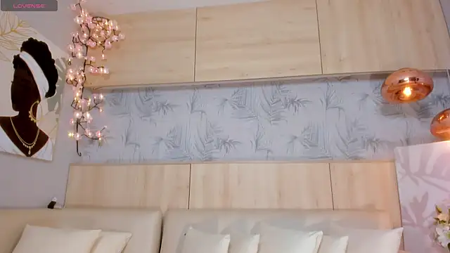 Snapshot of maryevans_ chatting on October 29, 2025, 1:02 pm maryevans online show from October 29, 2025, 1:02 pm