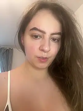 Snapshot of eleonoree chatting on June 24, 2026, 5:45 pm eleonoree online show from June 24, 2026, 5:45 pm