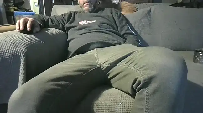 naked bear online show from December 19, 2024, 7:18 pm