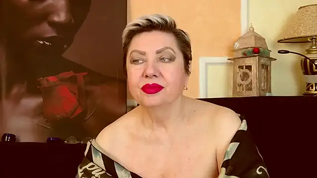 LadyPosh online show from April 15, 2026, 7:58 pm