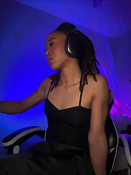 Snapshot of thebrattygoddess chatting on December 22, 2024, 10:25 pm thebrattygoddess online show from December 22, 2024, 10:25 pm