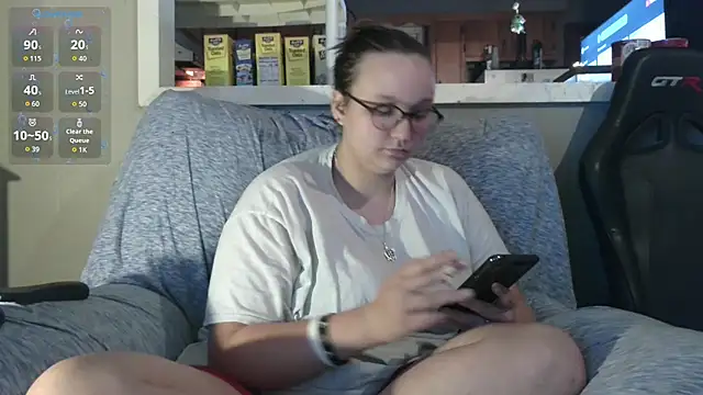 ZeTurtleMaster online show from October 17, 2025, 3:10 am