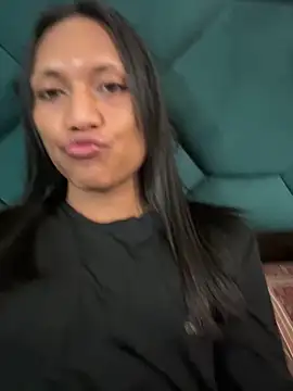 DarlingJenny22 online show from April 4, 2026, 7:33 pm