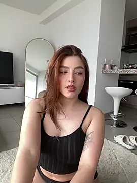 Snapshot of Anavi_ chatting on April 24, 2026, 9:28 pm Anavi online show from April 24, 2026, 9:28 pm