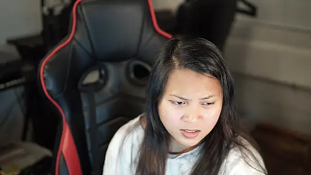 Bubbleliyah online show from December 18, 2024, 3:15 am