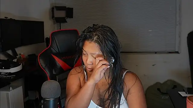 Bubbleliyah online show from January 7, 2026, 10:07 am