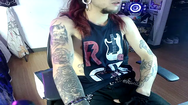 davidroses420 online show from December 2, 2024, 11:40 pm