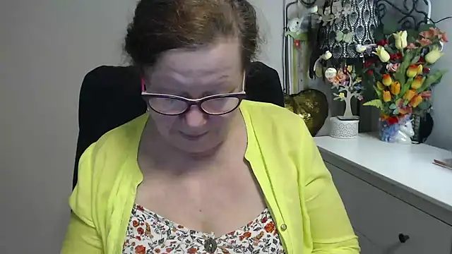 Adelewildx online show from March 25, 2026, 4:51 am