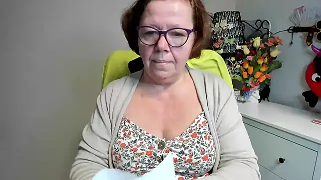 Adelewildx online show from May 20, 2026, 3:34 am