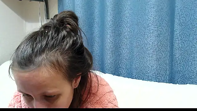 Snapshot of alisacucumber chatting on September 23, 2025, 5:49 pm alisacucumber online show from September 23, 2025, 5:49 pm