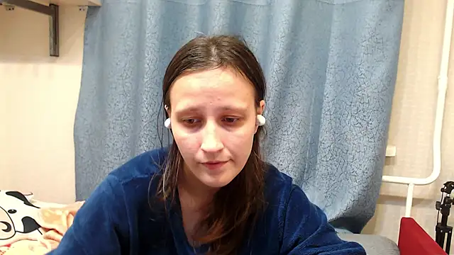 Snapshot of alisacucumber chatting on October 22, 2025, 4:29 pm alisacucumber online show from October 22, 2025, 4:29 pm