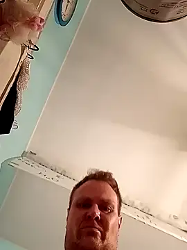 Snapshot of OliverBerlinSucht chatting on October 24, 2025, 12:19 am OliverBerlinSucht online show from October 24, 2025, 12:19 am