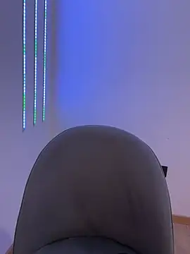 Snapshot of Liiaa chatting on March 20, 2025, 12:43 pm Liiaa online show from March 20, 2025, 12:43 pm