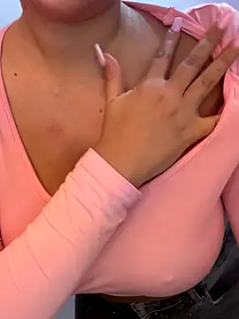 Snapshot of Liiaa chatting on October 28, 2025, 11:14 am Liiaa online show from October 28, 2025, 11:14 am