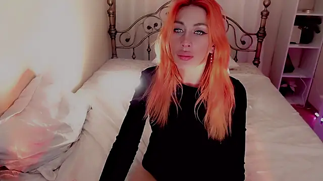 AnnieGOld  online show from December 6, 2024, 8:37 am