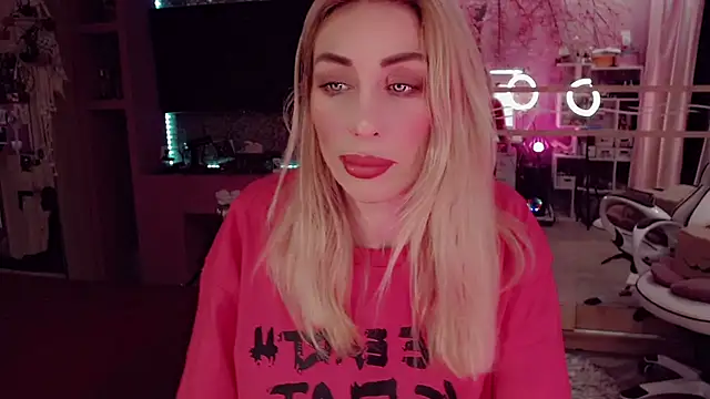 AnnieGOld  online show from October 13, 2025, 6:19 pm