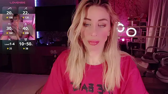 AnnieGOld  online show from November 22, 2025, 11:37 pm