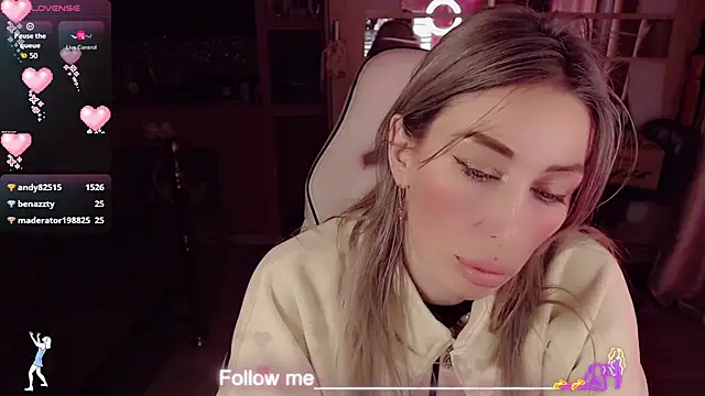 AnnieGOld  online show from February 10, 2026, 7:45 am