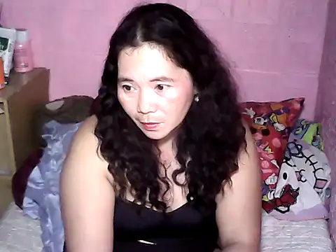 Snapshot of hotpusie_4u chatting on October 3, 2025, 7:38 am hotpusie 4u online show from October 3, 2025, 7:38 am