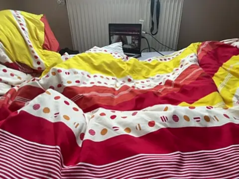 Snapshot of Chris-LE91 chatting on April 16, 2026, 5:41 am Chris-LE91 online show from April 16, 2026, 5:41 am