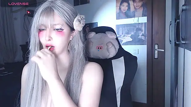 Snapshot of candy_cola chatting on October 28, 2025, 1:31 am candy cola online show from October 28, 2025, 1:31 am