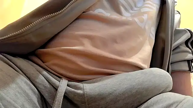 Snapshot of gae89tano chatting on November 4, 2025, 9:03 pm gae89tano online show from November 4, 2025, 9:03 pm