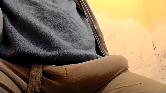 Snapshot of gae89tano chatting on November 12, 2025, 10:15 am gae89tano online show from November 12, 2025, 10:15 am