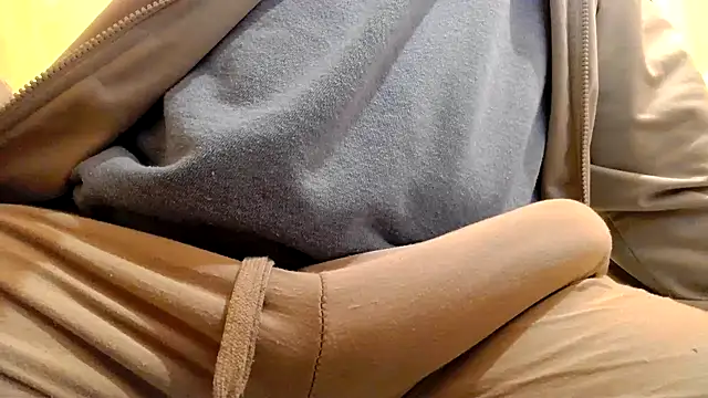 Snapshot of gae89tano chatting on November 14, 2025, 8:18 pm gae89tano online show from November 14, 2025, 8:18 pm