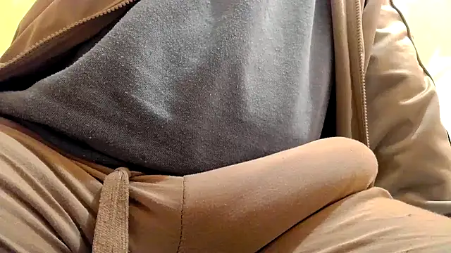 Snapshot of gae89tano chatting on November 20, 2025, 11:37 pm gae89tano online show from November 20, 2025, 11:37 pm