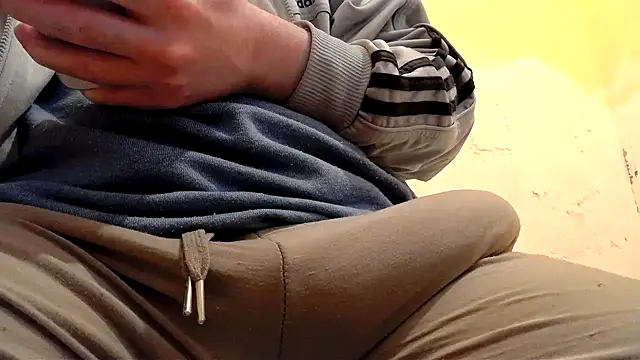 Snapshot of gae89tano chatting on November 23, 2025, 10:20 pm gae89tano online show from November 23, 2025, 10:20 pm