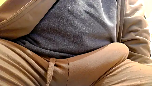 Snapshot of gae89tano chatting on November 28, 2025, 9:56 am gae89tano online show from November 28, 2025, 9:56 am