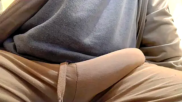 Snapshot of gae89tano chatting on November 30, 2025, 12:31 pm gae89tano online show from November 30, 2025, 12:31 pm