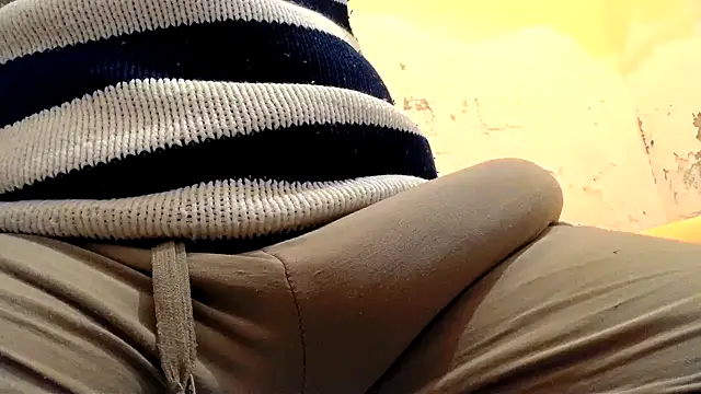 Snapshot of gae89tano chatting on December 14, 2025, 8:46 pm gae89tano online show from December 14, 2025, 8:46 pm