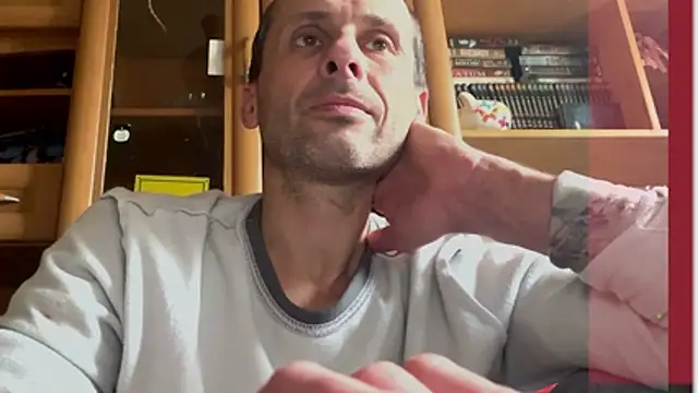 Snapshot of FireFox_Feel chatting on November 8, 2025, 10:26 am FireFox Feel online show from November 8, 2025, 10:26 am