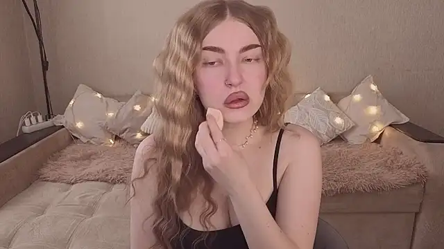 ViolettaLopez online show from March 20, 2026, 12:54 pm