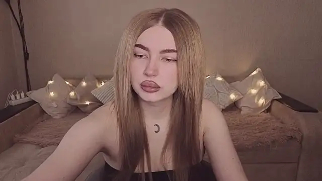 ViolettaLopez online show from March 28, 2026, 2:27 pm