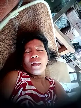 TropicalFlower online show from October 22, 2025, 4:02 am