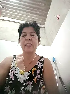 TropicalFlower online show from October 24, 2025, 9:33 pm