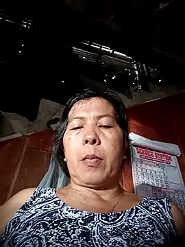 TropicalFlower online show from November 23, 2025, 1:49 am