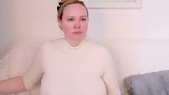 Sarah4you online show from January 11, 2026, 2:33 pm