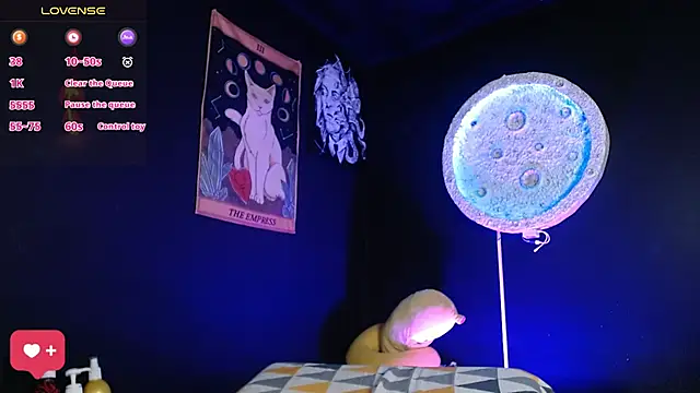 girl intense444 online show from November 28, 2025, 3:04 pm