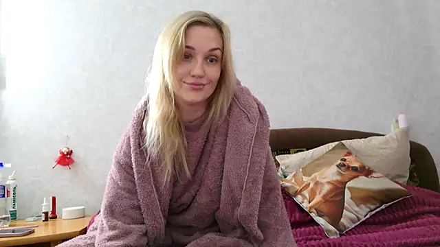 ModelEva online show from October 24, 2025, 6:21 am