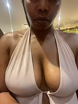 Snapshot of cherryontopy chatting on February 7, 2026, 12:20 pm cherryontopy online show from February 7, 2026, 12:20 pm