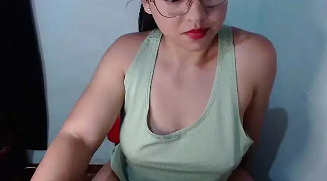 Snapshot of lizbodu chatting on February 21, 2025, 2:06 am lizbodu online show from February 21, 2025, 2:06 am