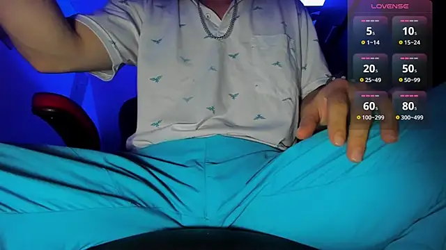 Snapshot of Alex_smith00 chatting on December 20, 2024, 12:41 am Alex smith00 online show from December 20, 2024, 12:41 am