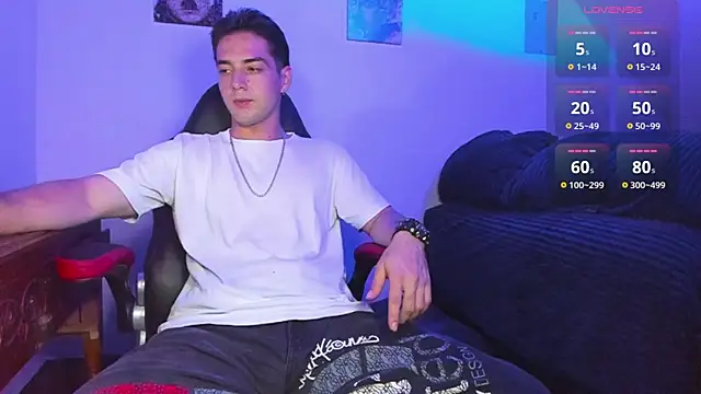 Snapshot of Alex_smith00 chatting on December 22, 2024, 3:00 am Alex smith00 online show from December 22, 2024, 3:00 am