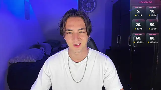 Snapshot of Alex_smith00 chatting on September 24, 2025, 12:58 am Alex smith00 online show from September 24, 2025, 12:58 am