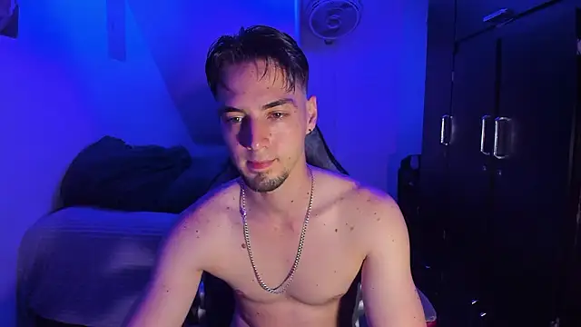 Alex smith00 online show from February 11, 2026, 6:46 pm