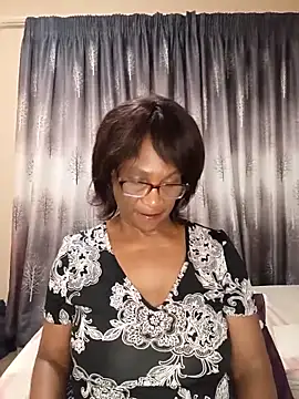 Hotgrannyx online show from March 28, 2026, 4:28 pm