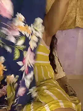 Snapshot of Rising_Smiler chatting on December 4, 2025, 8:06 pm Rising Smiler online show from December 4, 2025, 8:06 pm